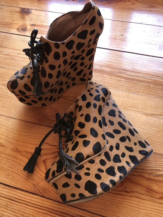 Леопардовые ботинки
