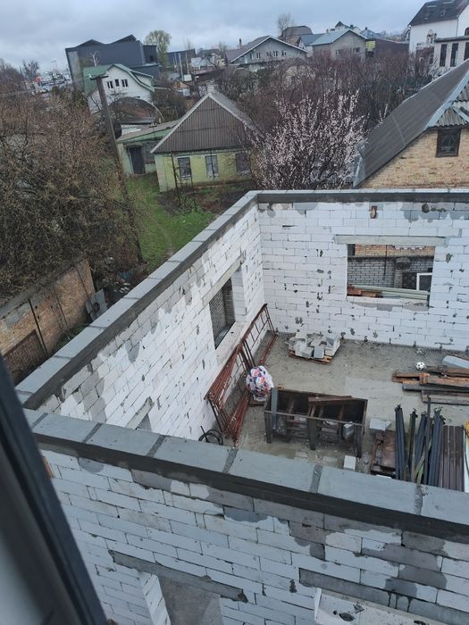 Кладка газоблоку, армопояс, монтаж даху