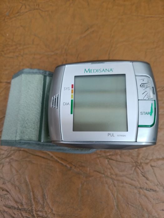 Тонометр наручный Mediasana