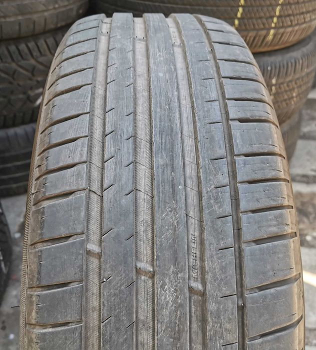 327) Opona - 235/60/18 - Michelin - 1x2023 - 6mm - Letnia