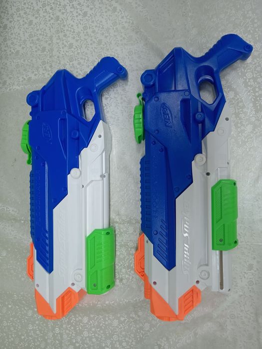 Продається водяний пістолет NERF серія  SUPER SOAKER