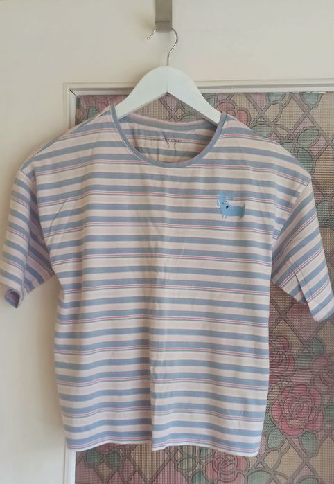Śmieszny krótki t-shirt z pieskiem