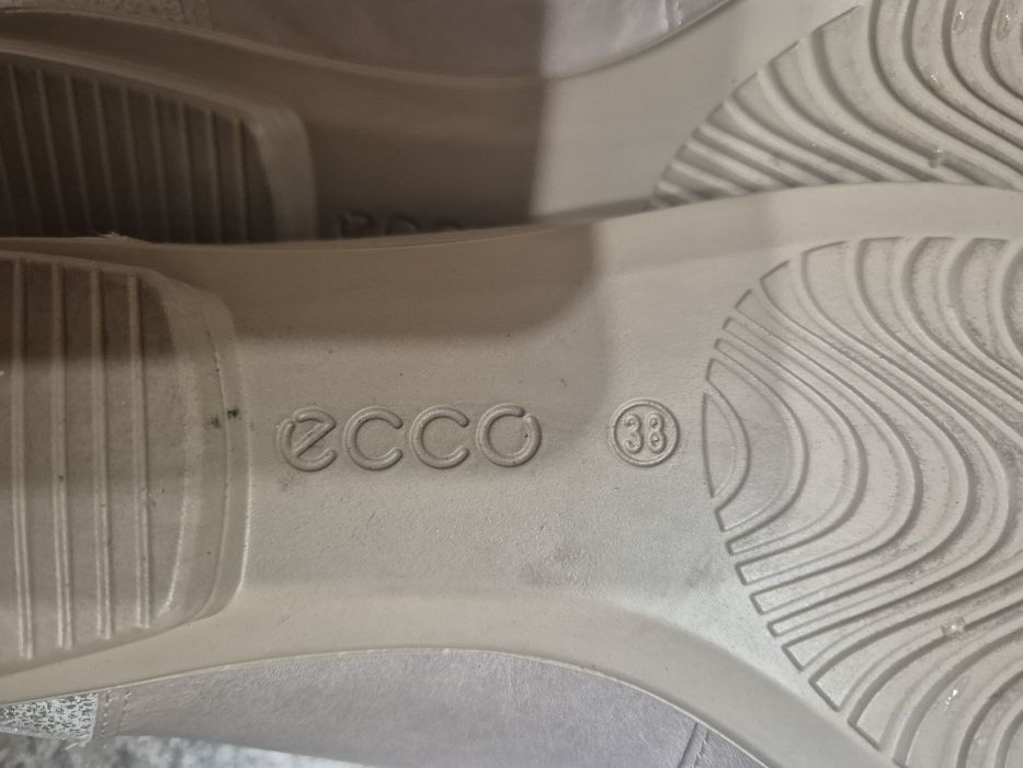 Ecco baleriny beżowe 38 JAK NOWE !