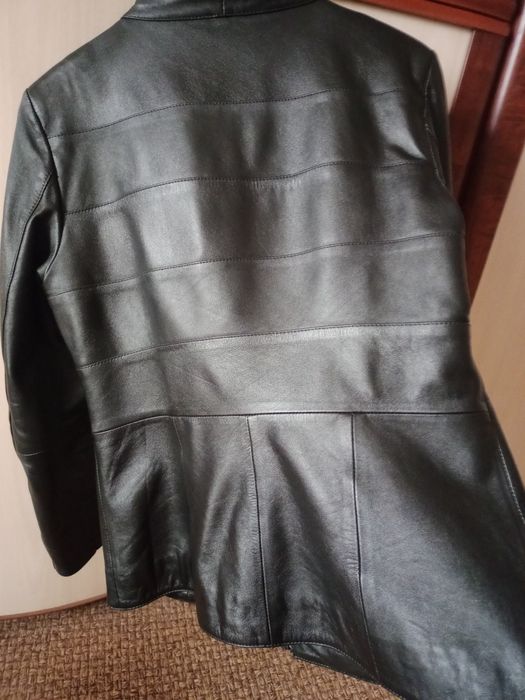 Куртка шкіряна жіноча