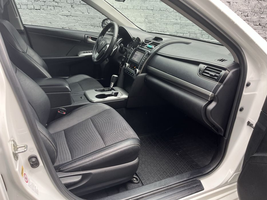 Toyota camry 2014