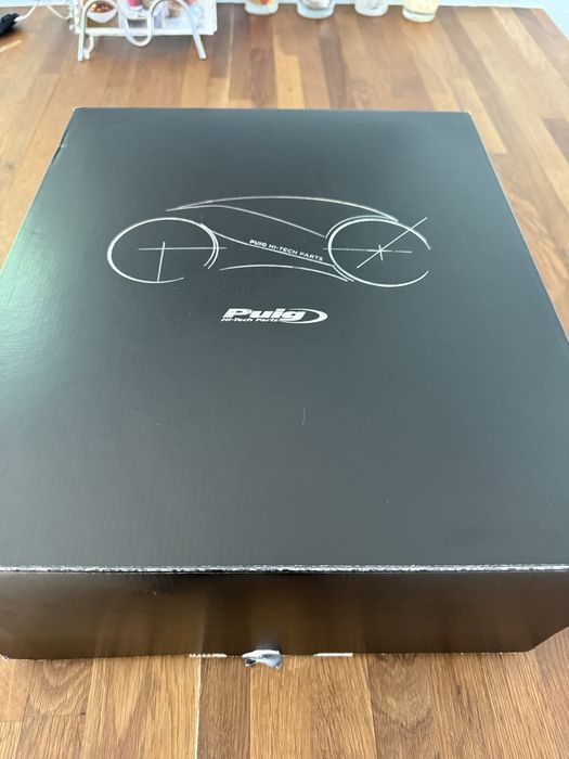 Visor touring Puig para Honda Hornet modelo 2024 - NOVO