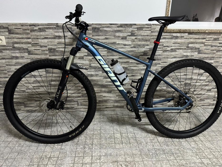 Bicicleta BTT Giant