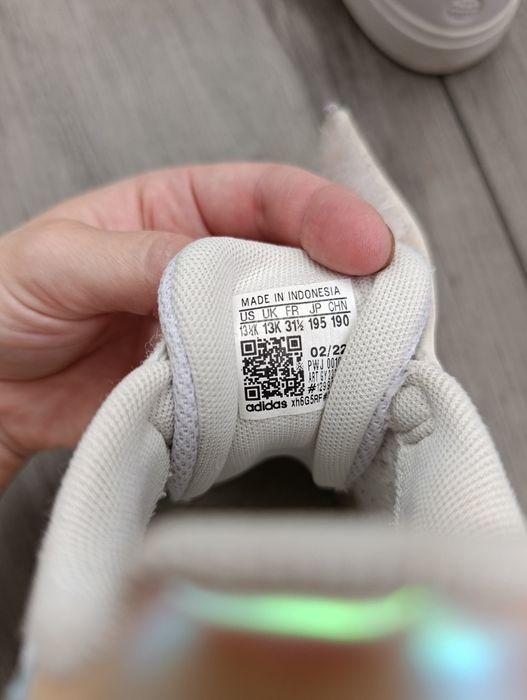 Adidasy dla dziewczynki  31r.