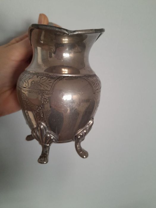 Вінтажний молочник