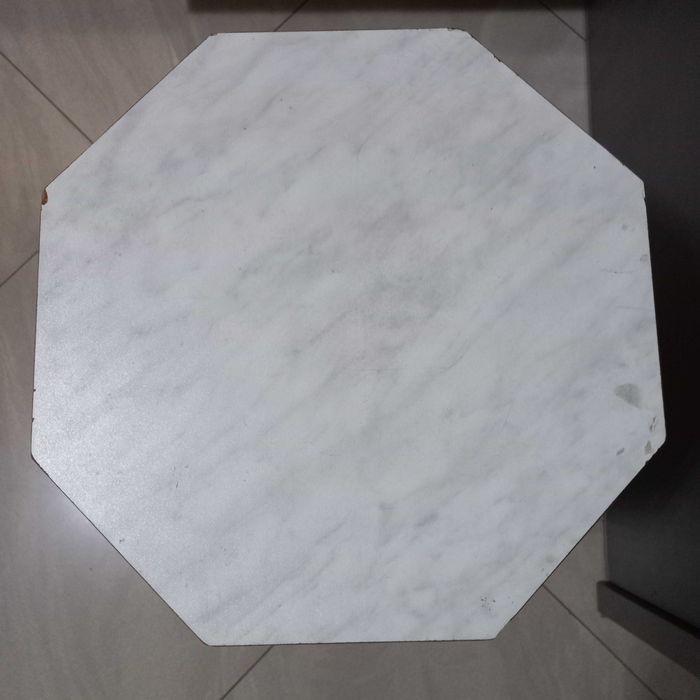 Taborety masywne stołki