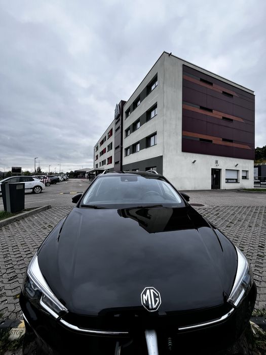 MG 5 EV 61kWh Long Range Luxury (2023) | Autonomia 400km