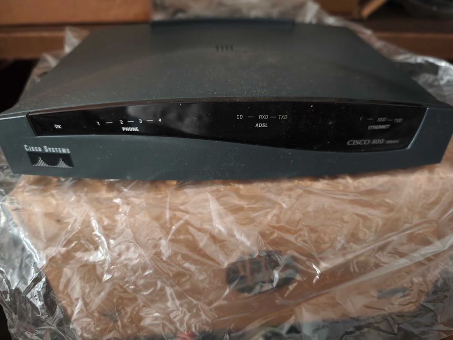 Router CISCO 3x827 e 1x877 Paga 1 leva 4