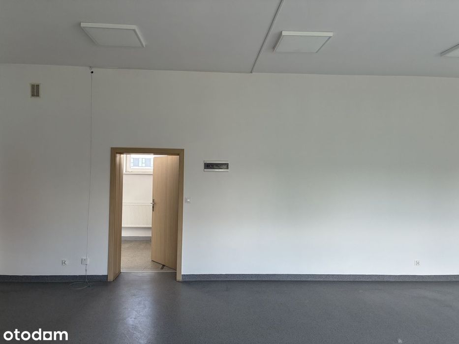 Lokal użytkowy / biuro do wynajęcia – Poznań, ul. Starołęcka 36