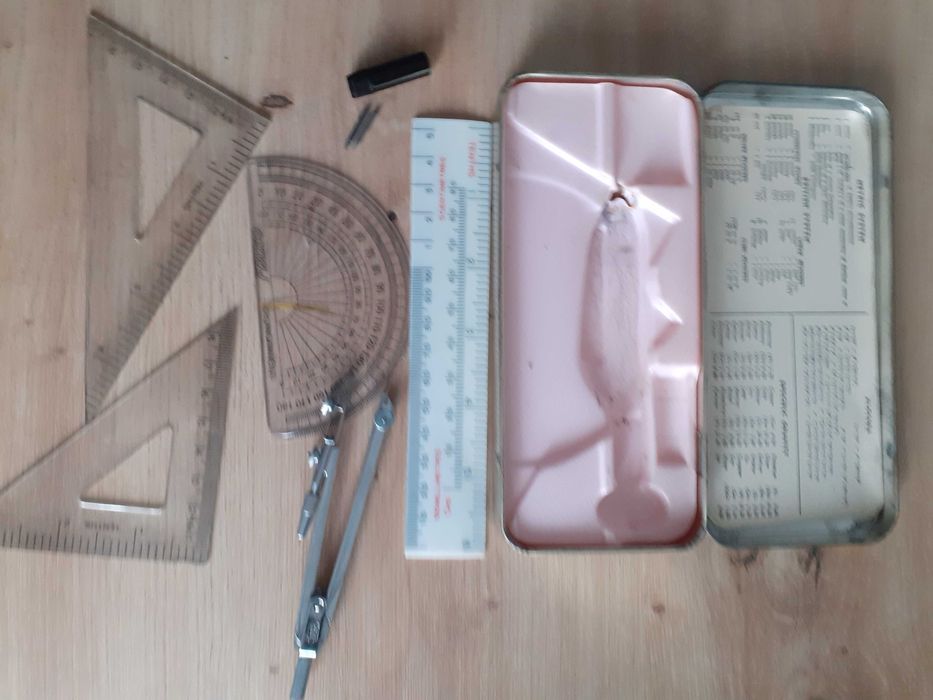 Piórnik z przyborami do geometrii- PRL