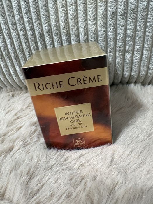 intensywnie regenerujący krem przeciwzmarszczkowy Riche Crème