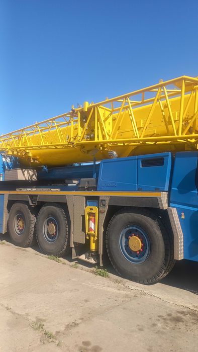 Автомобильный кран 220 тонн. TADANO ATF220G-5