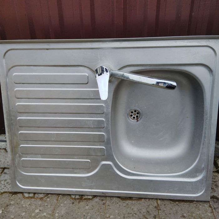 Zlewozmywak z baterią