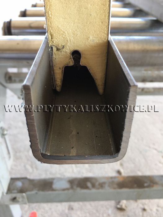 Ceownik 41mm ocynkowany, bramowy, na płytę, panel segmentowy