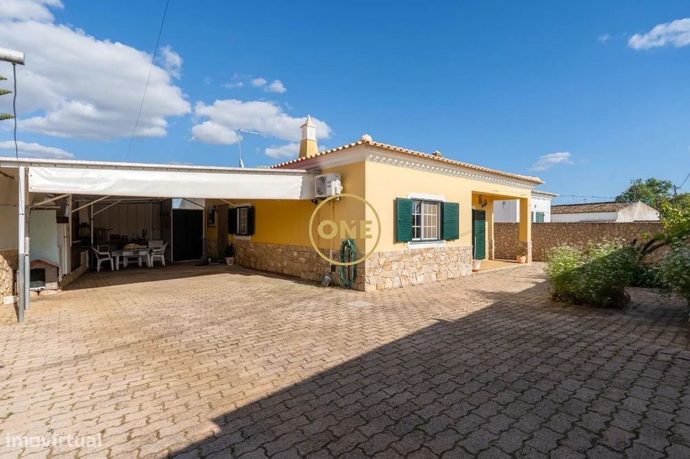 Moradia Térrea T3+1 - Guia, Albufeira