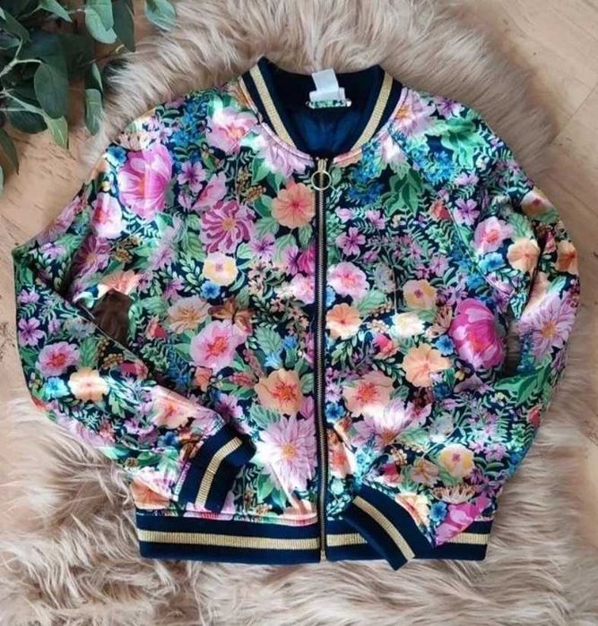 Satynowa Bomberka w kwiaty H&M x Angela McKay limited edition
