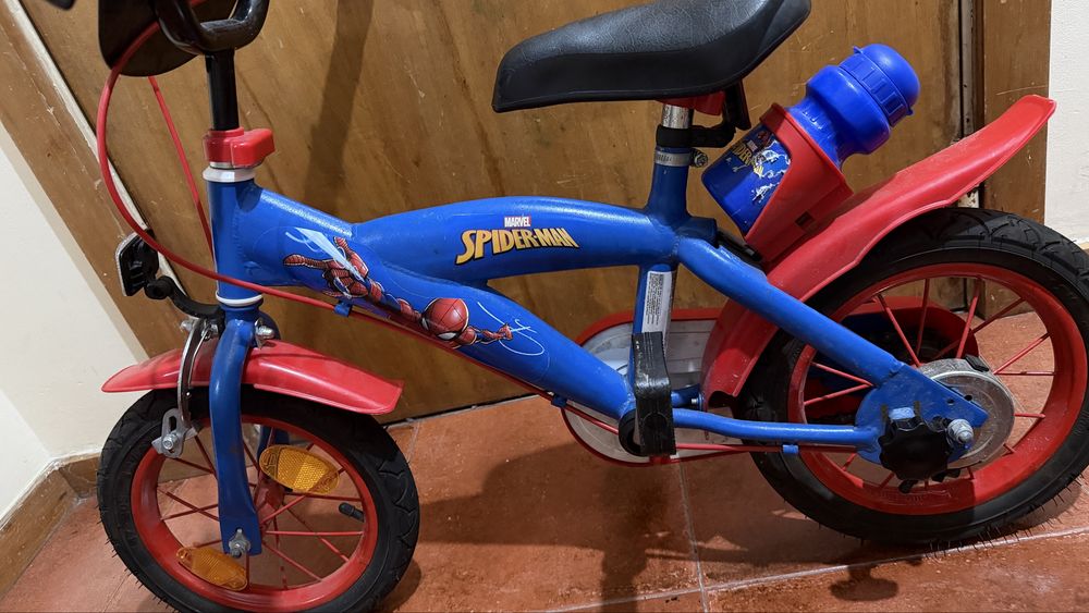 Bicicleta  Menino  do Homem Aranha 12” Impecavel