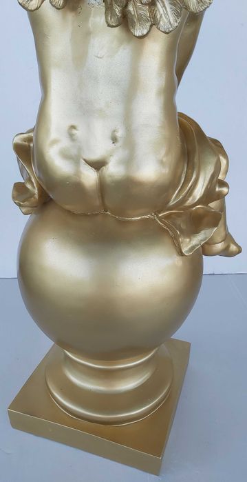 Anioł Aniołek na Kuli Figura Amor Poliston Dzień Kobiet Prezent