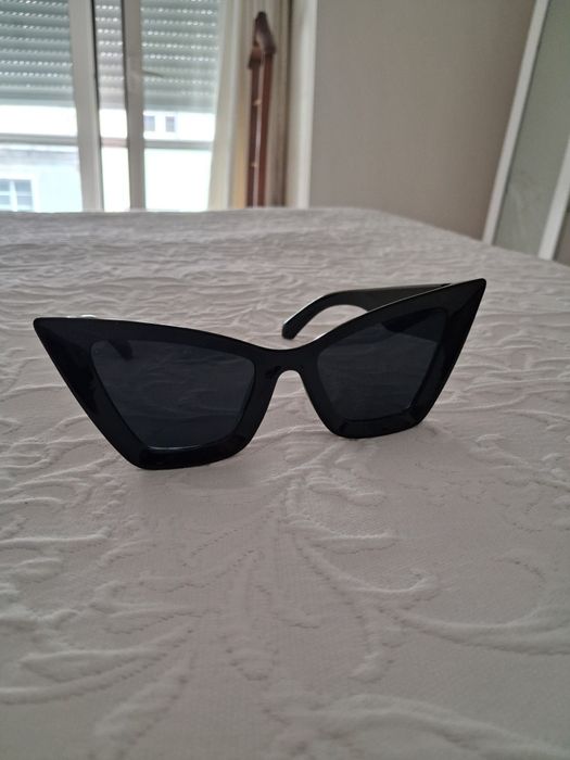 Óculos de sol cat eye. Nunca usados