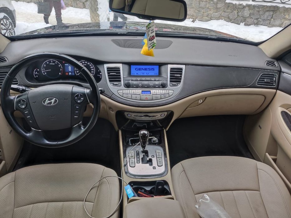 Продам Хундай Генезис