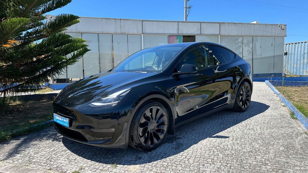 Tesla Model Y Performance Dual Motor AWD