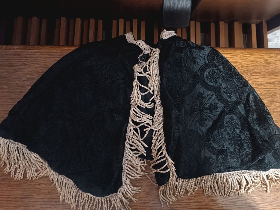 Komża, stuły, alba