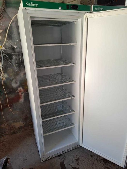 Frigorifico e congeladora vertical sudimp