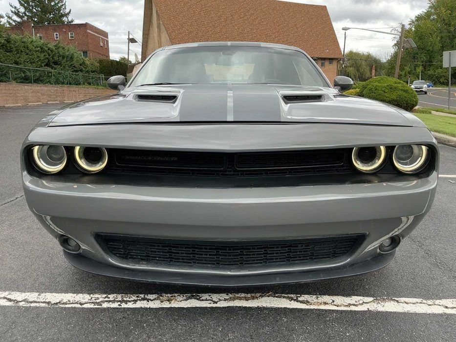 Dodge Challenger      2017