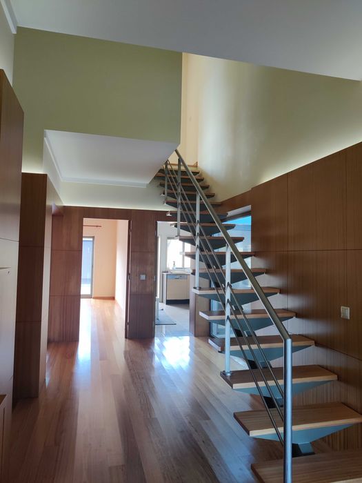 Aluga-se moradia em Ardegães