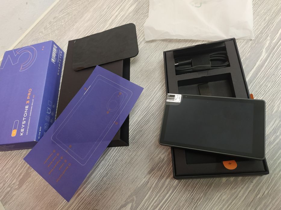 Криптогаманець KEYSTONE 3 PRO