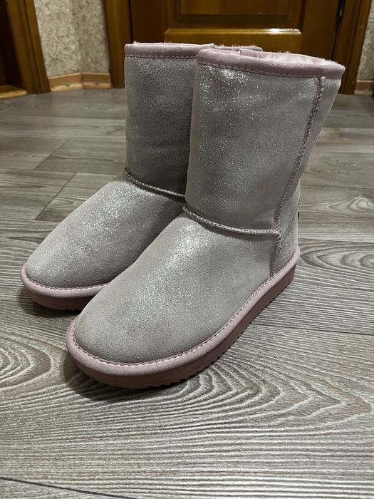 Уггі натуральна шкіра 39 р.