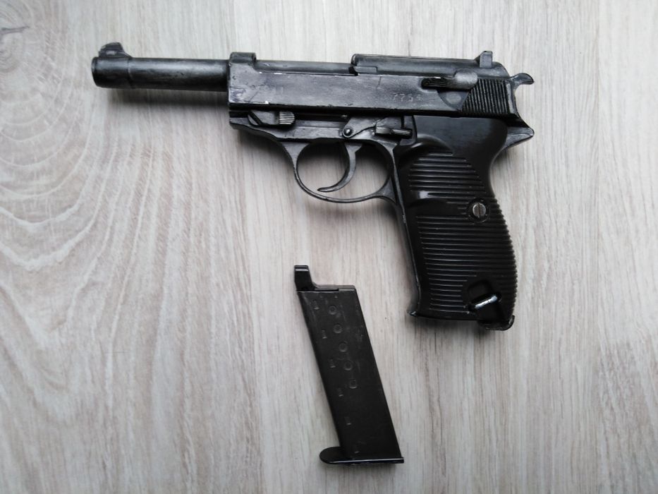 Іграшковий пістолет на кульках Walter P38 pro