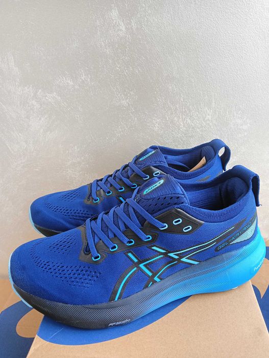 Кросівки чоловічі Asics 45(28, 5см).