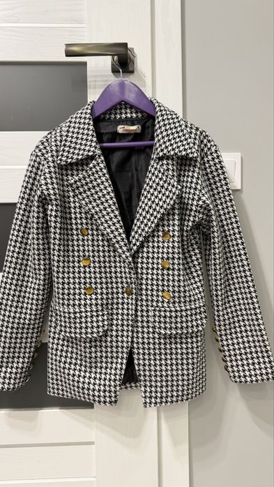 Піджачок на дівчинку