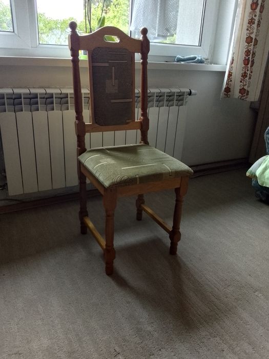 KRZESŁA komplet sześć sztuk.