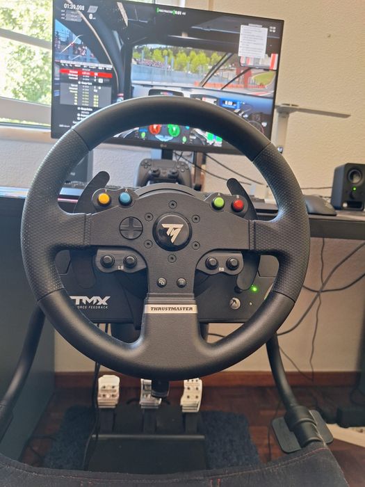 Playseat + Volante Thrustmaster Tmx Pro