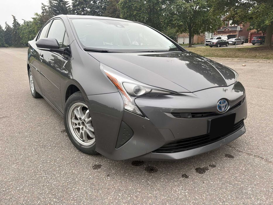 Toyota Prius      2016