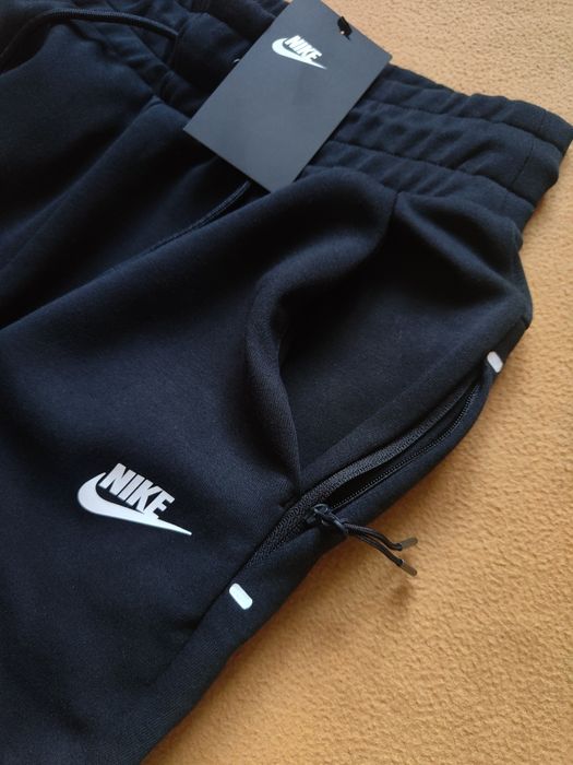 Nike czarne spodnie dresowe r S