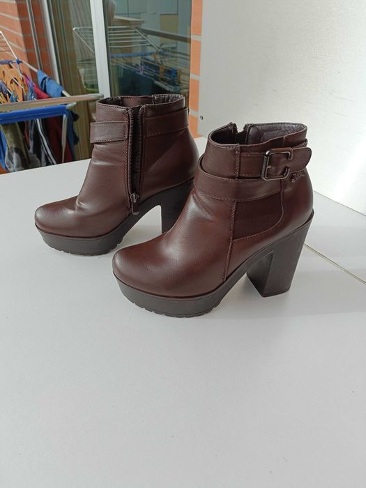 Lois Ankle Boots