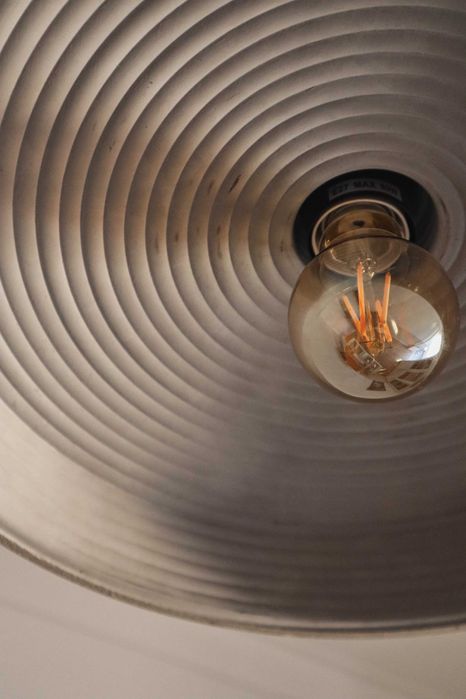 Candeeiro de Teto Industrial Cimento