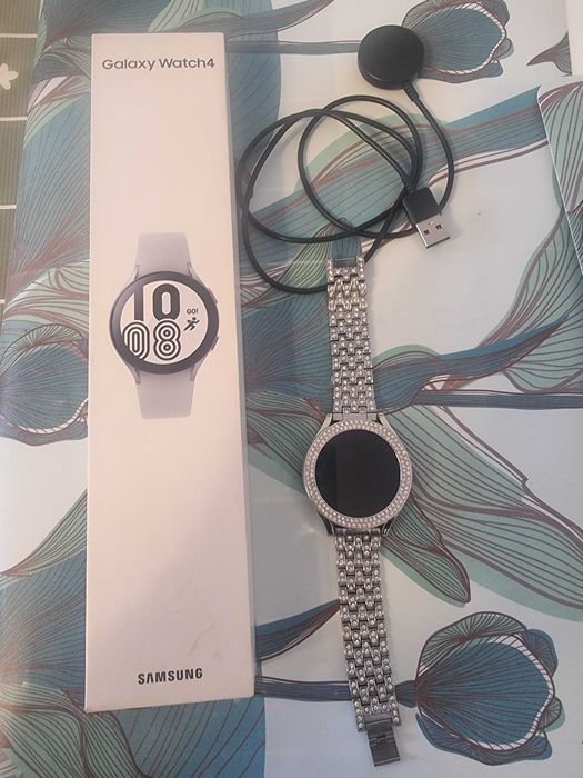 Samsung Galaxy Wotch 4 44 mm idealny + akcesoria