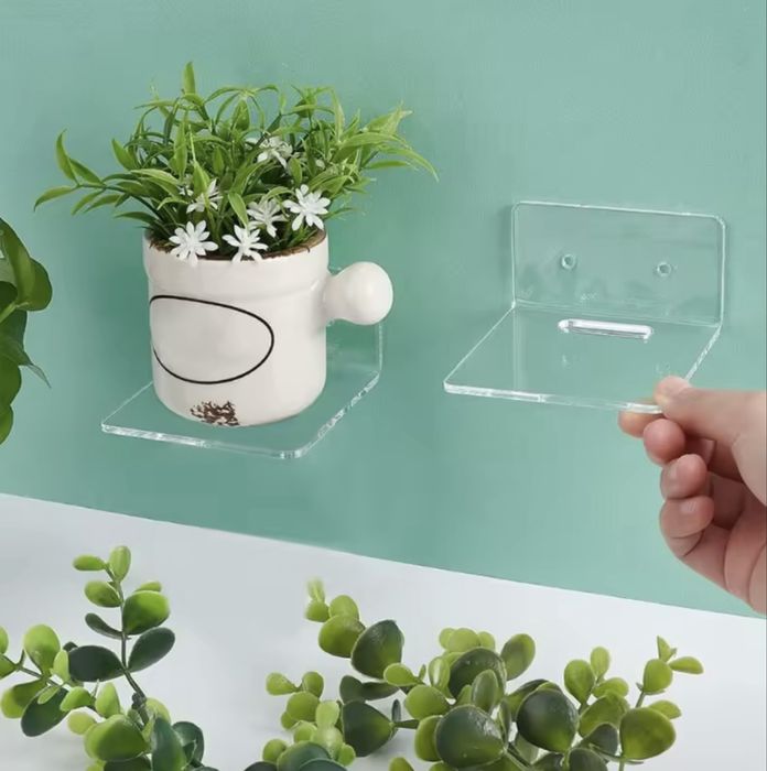 Półka wisząca na Lego, kamerkę, dekoracje