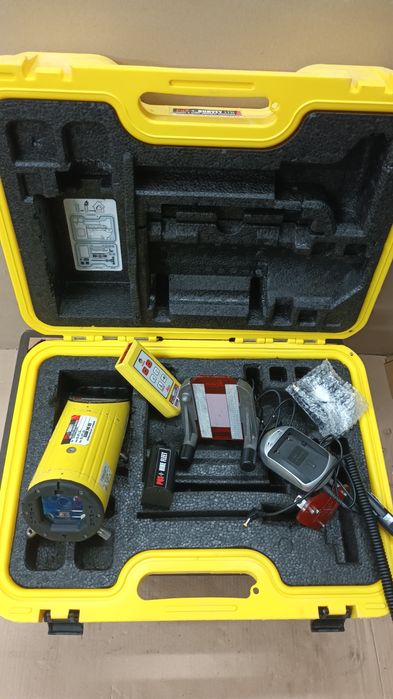 Laser rurowy Leica Piper 100 niwelator FAKTURA