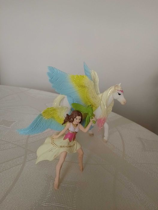 Wróżka na magicznym koniu Schleich