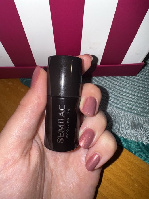 Lakiery hybrydowe Semilac