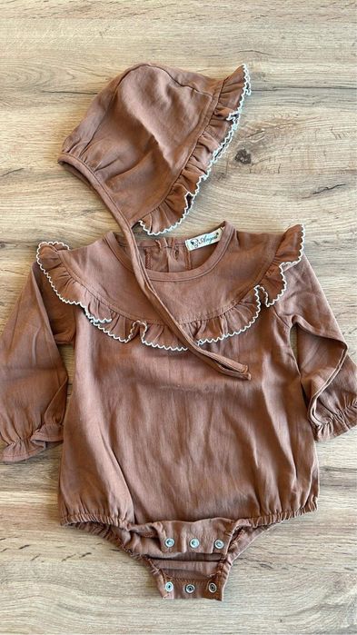 Niemowlece kombinezon